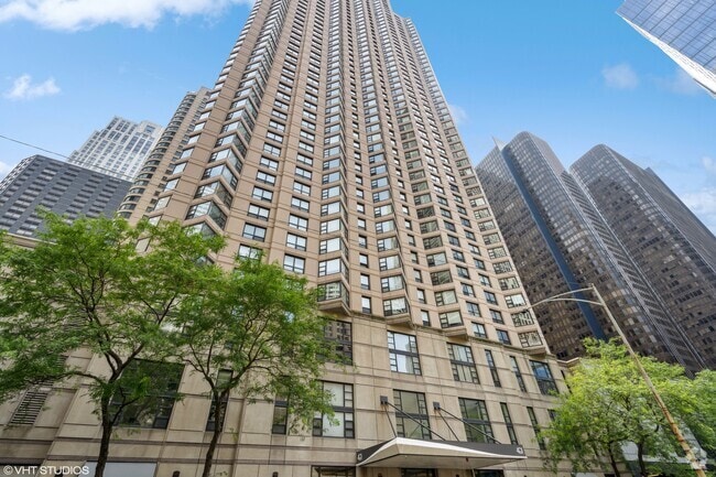 Building Photo - 401 E Ontario St Unit 2903 Rental