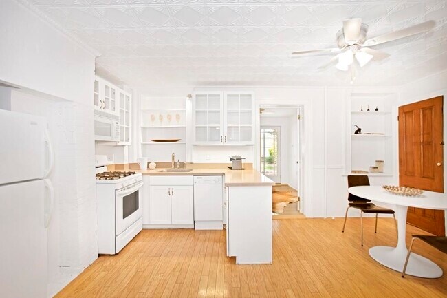 Photo - 100 Mercer St