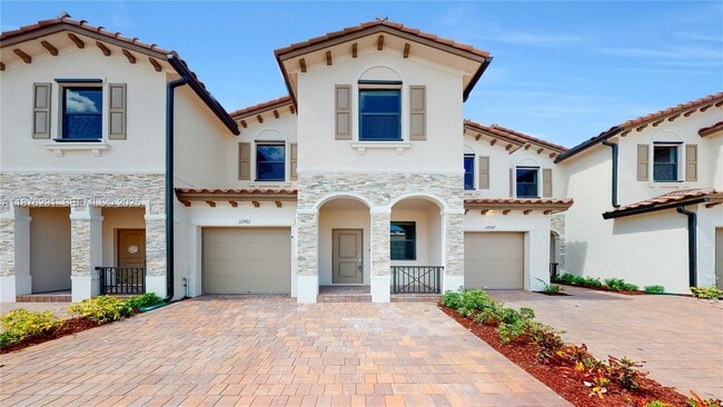 Building Photo - 11961 SW 245 Ter