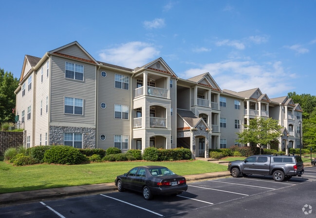 Building Photo - Greystone at Columbus Park Rental