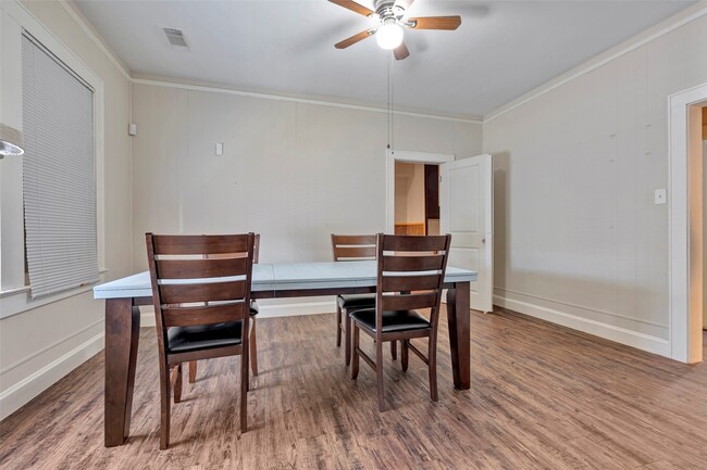 Photo - 4322 Avenue R 1/2