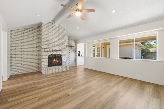 Photo - 25407 Lancewood Dr