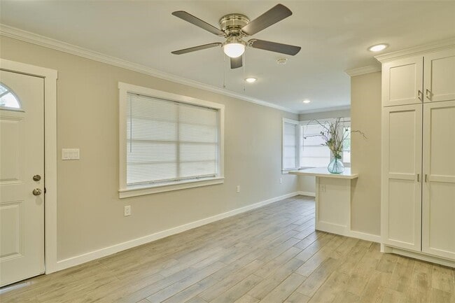 Photo - 309 S Magnolia St