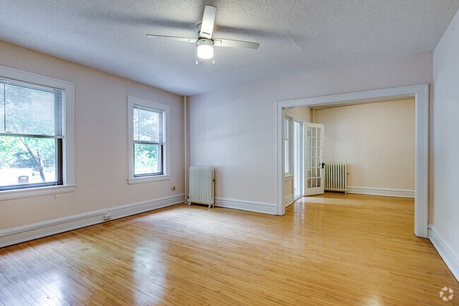 1BR, 1BA - 800SF - Living Room and Dining Room - 2876 Humboldt Ave S