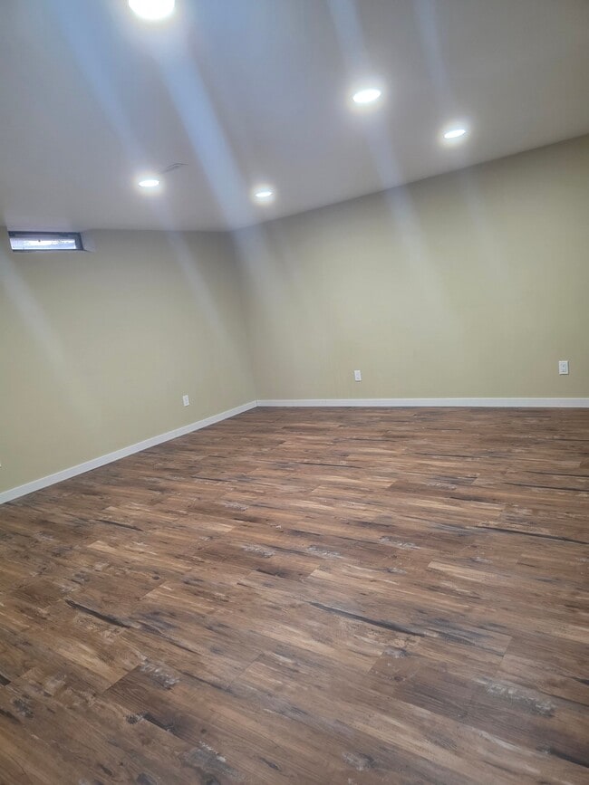 Photo - 417 7th Ave N