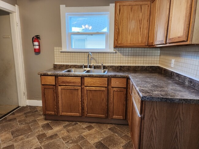 Photo - 1730 Berdan Ave