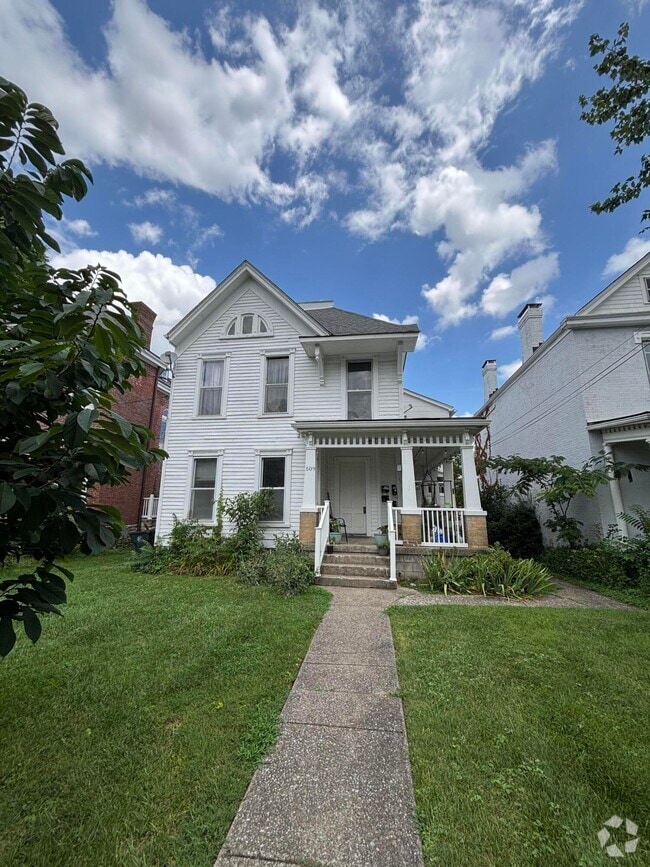 Building Photo - 509 W 3rd St Rental