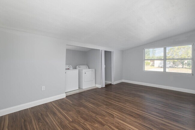 Photo - 2305 Burns Ave