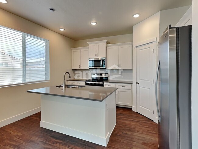 Photo - 11468 W Mesquite St