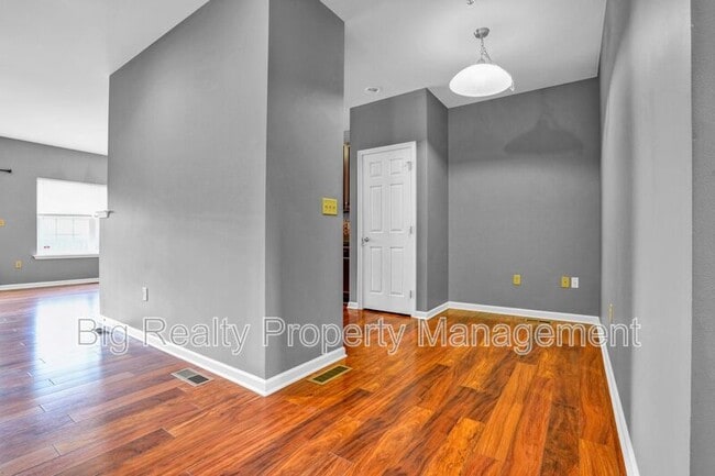 Photo - 2024 Morgan Hill Dr