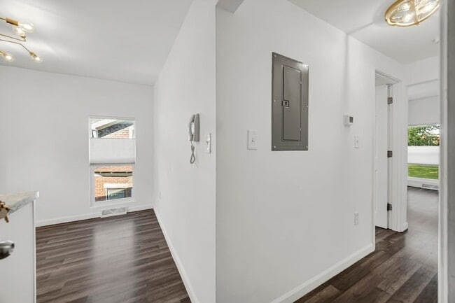 Photo - 204 Brown St Unidad 2