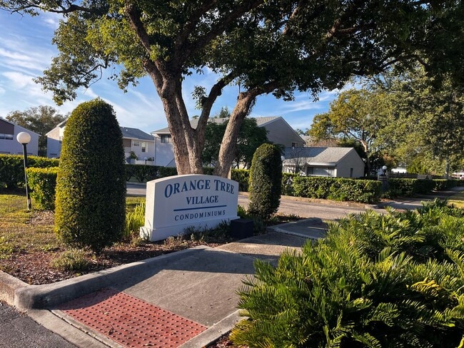 Photo - Hourglass District Condo - 2/2 with attached garage Unit F