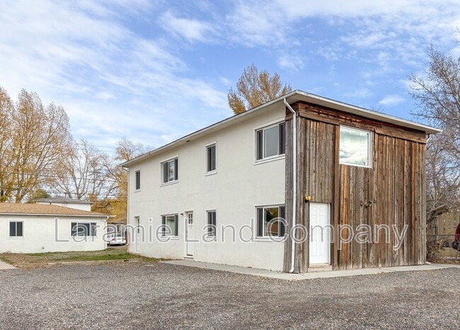 Building Photo - 857 N 4th St