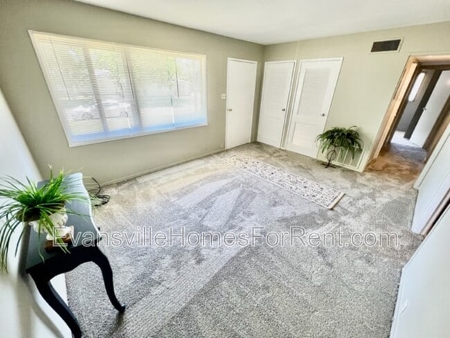 Photo - 709 Thornberry Dr