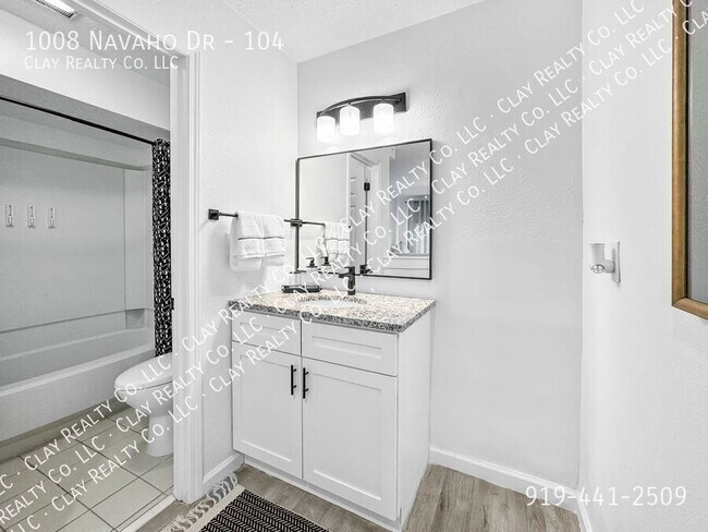 Photo - 1008 Navaho Dr Unit 104