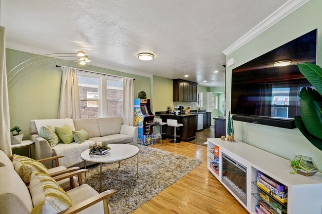 Photo - 980 E Bryan Ave