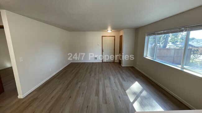 Photo - 2025-845MF Unidad 845