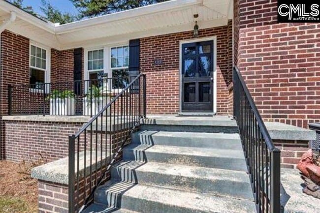 Photo - 1701 Pinewood Dr