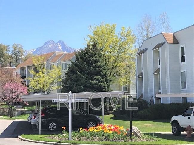 Building Photo - 4633 Quail Vista Ln Unit #E