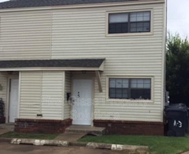 Photo - 3605 N Kelley Ave House