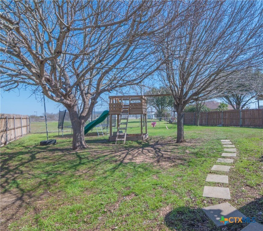 Photo - 121 Castlewood Dr Casa