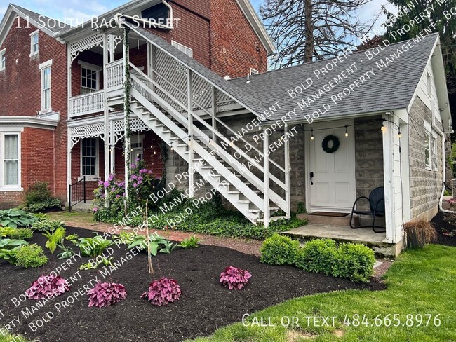 Building Photo - 11 S Race St
