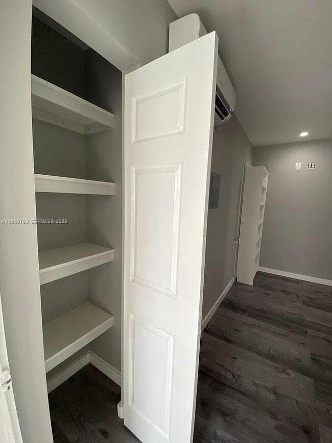 Photo - 2126 NW Flagler Terrace Unidad 2