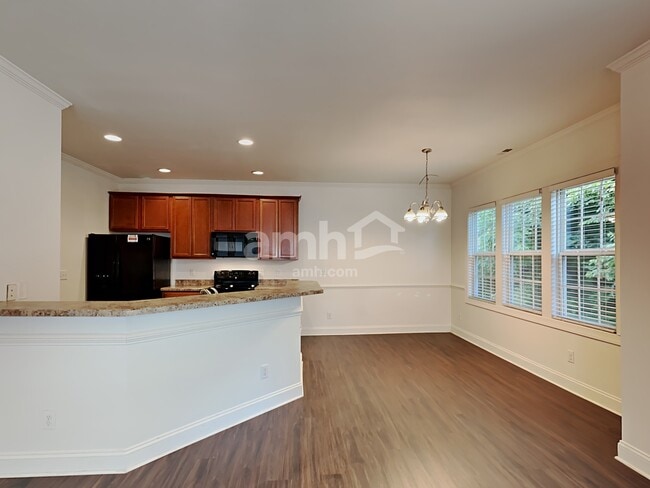 Photo - 2706 Erinridge Rd