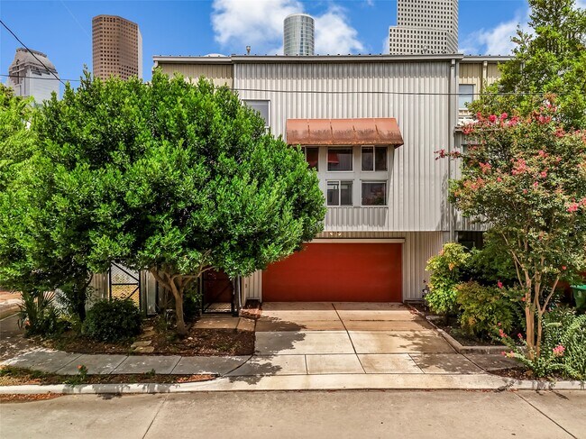 Building Photo - 1303 Arthur St Rental