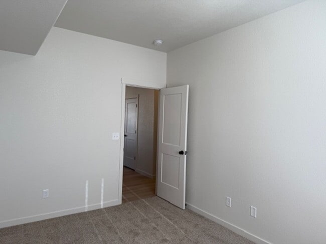 Photo - House For Lease