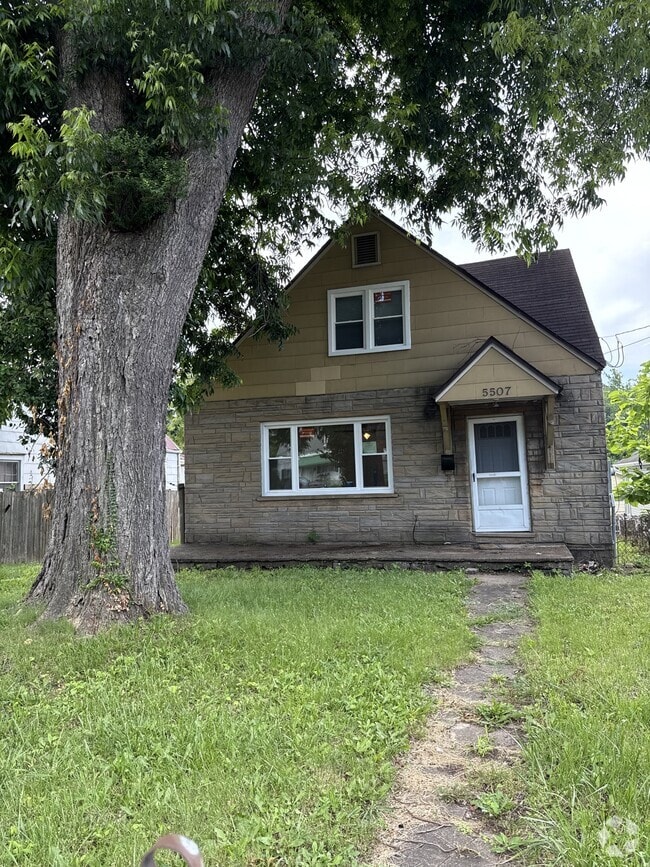 Building Photo - 5507 MacCorkle Ave SW Rental