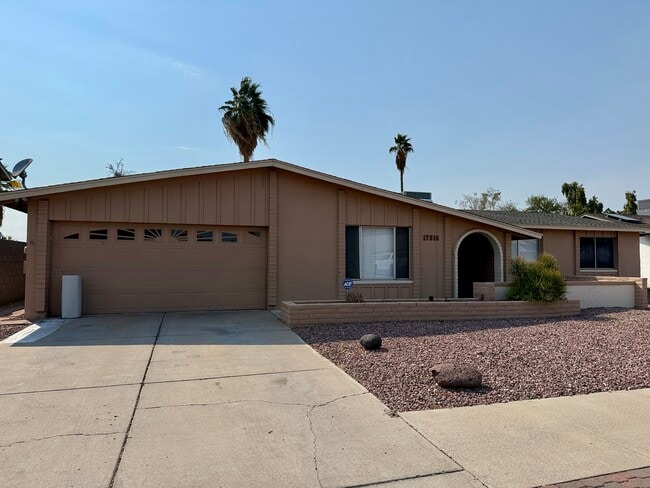Building Photo - 17214 N 49th Ave Rental