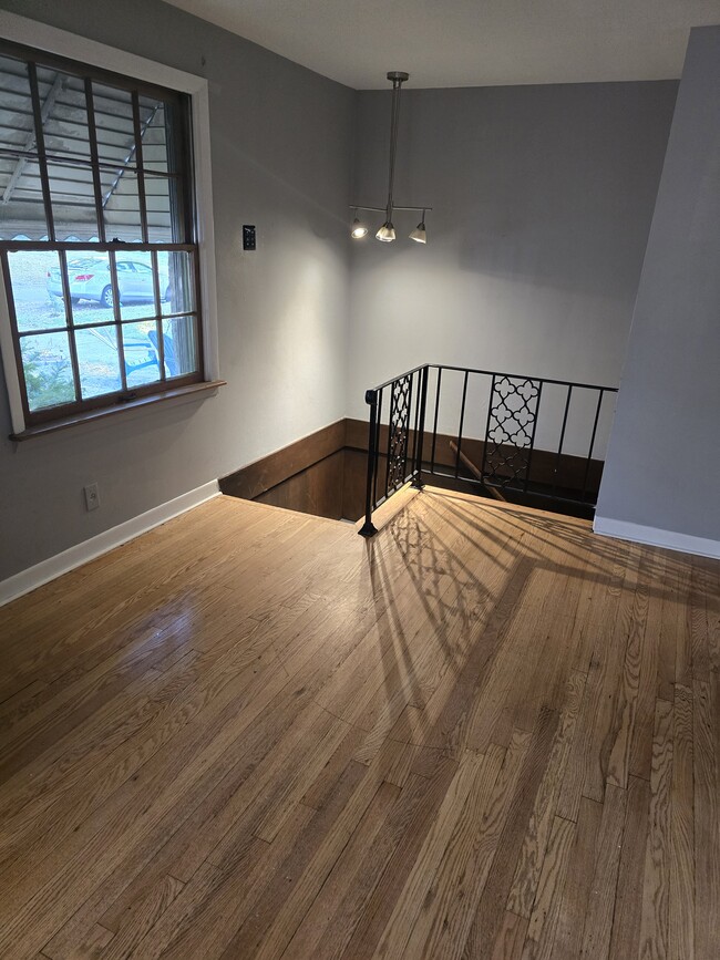 Photo - 2122 Rosebud Ave