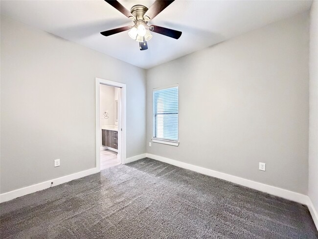 Photo - 8404 Safeguard St