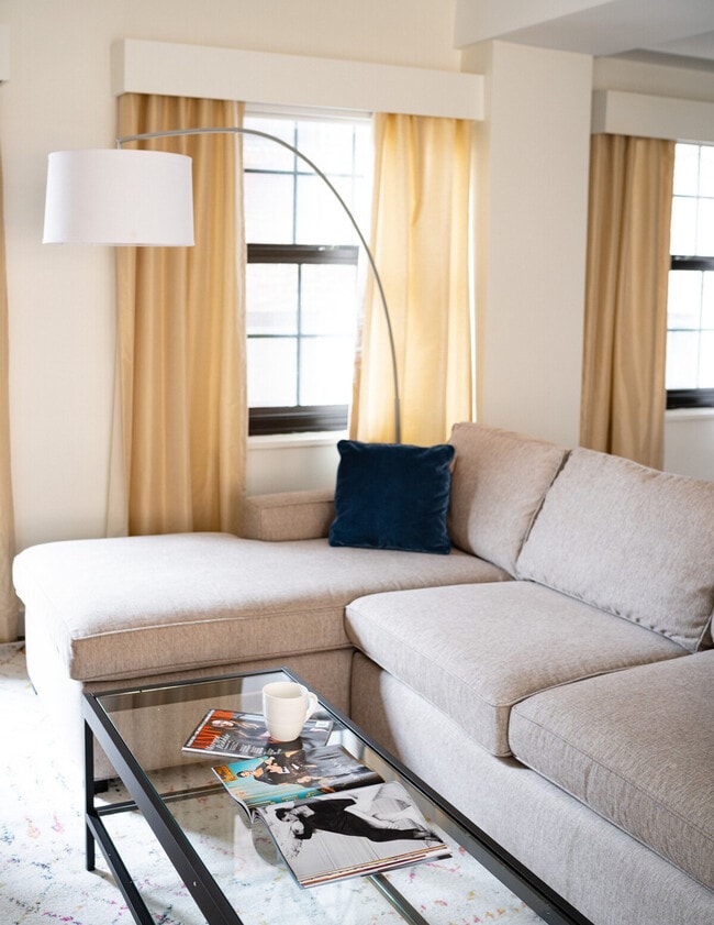 Building Photo - 337 E 50th St Unit SI ID1514895P