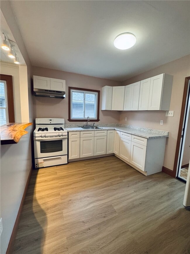 Photo - 543 Brooks Ave