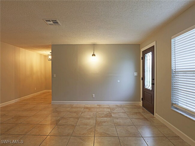 Photo - 2411 Hibiscus Rd House