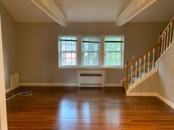 Photo - 23 Hammond Pond Pkwy