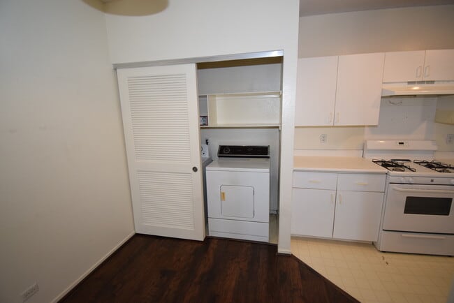 Building Photo - 91-989-525 Puamaeole St