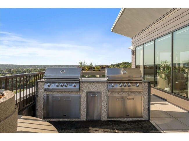 Photo - 470 Lexington Parkway S Unit 518