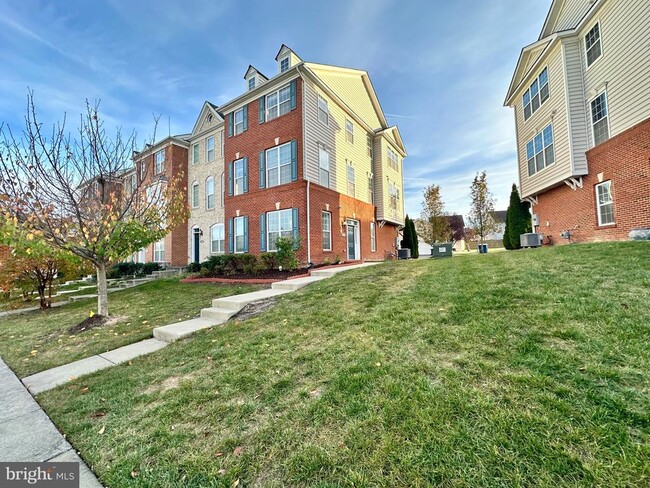 Photo - 43213 Whelplehill Terrace Townhome