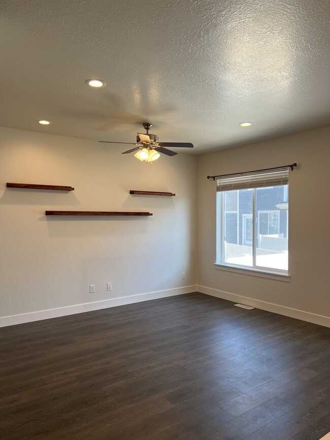 Photo - 3636 W 2280 N