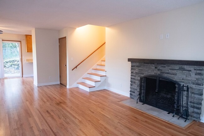 Building Photo - 9054 SW 38th Ave