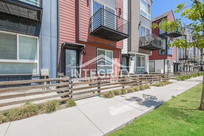 Photo - 5557 W 10th Ave
