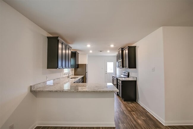 Photo - 609 Riverdale Dr
