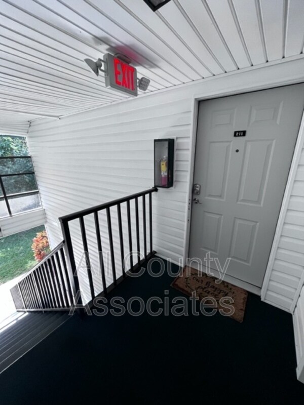 Photo - 3277 Fox Chase Cir Unit 211