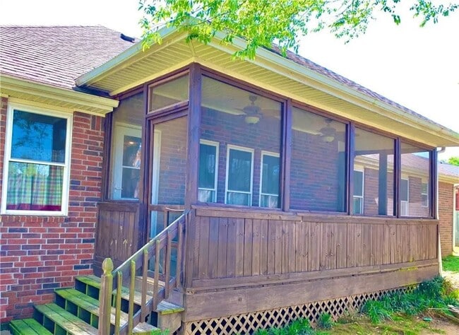 Photo - 312 Ridgedale Dr