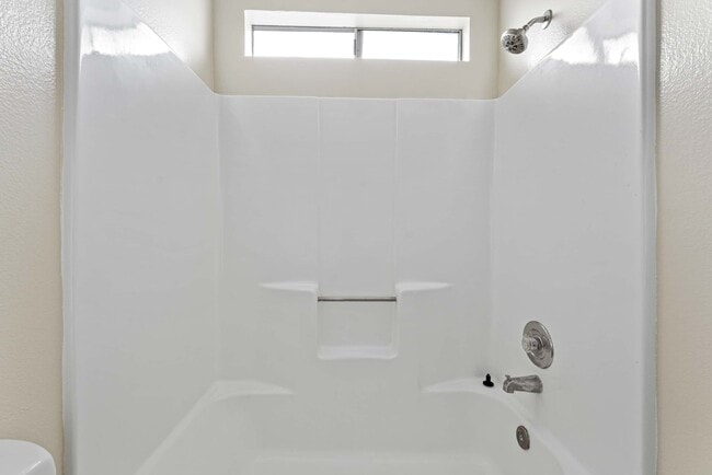 Photo - 1616 Grismer