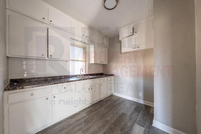 Photo - 987 Evangeline Rd Unit Lower