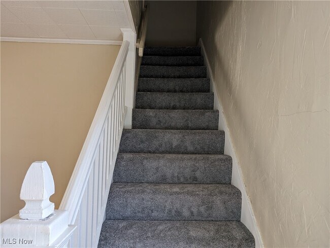 Photo - 2357 19th St SW